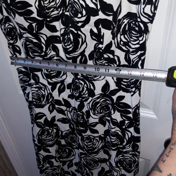 Dress by Madison Leigh. Size L. - Picture 7 of 8